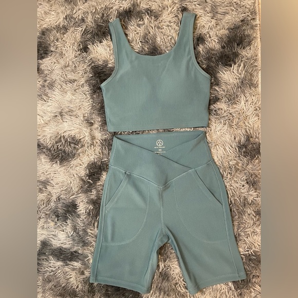 two piece workout set - Picture 1 of 10